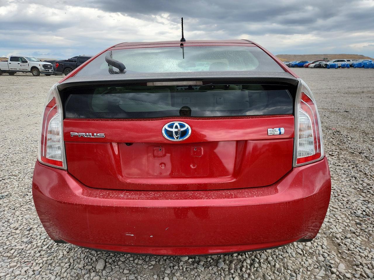 2013 Toyota Prius Two - Фото 6