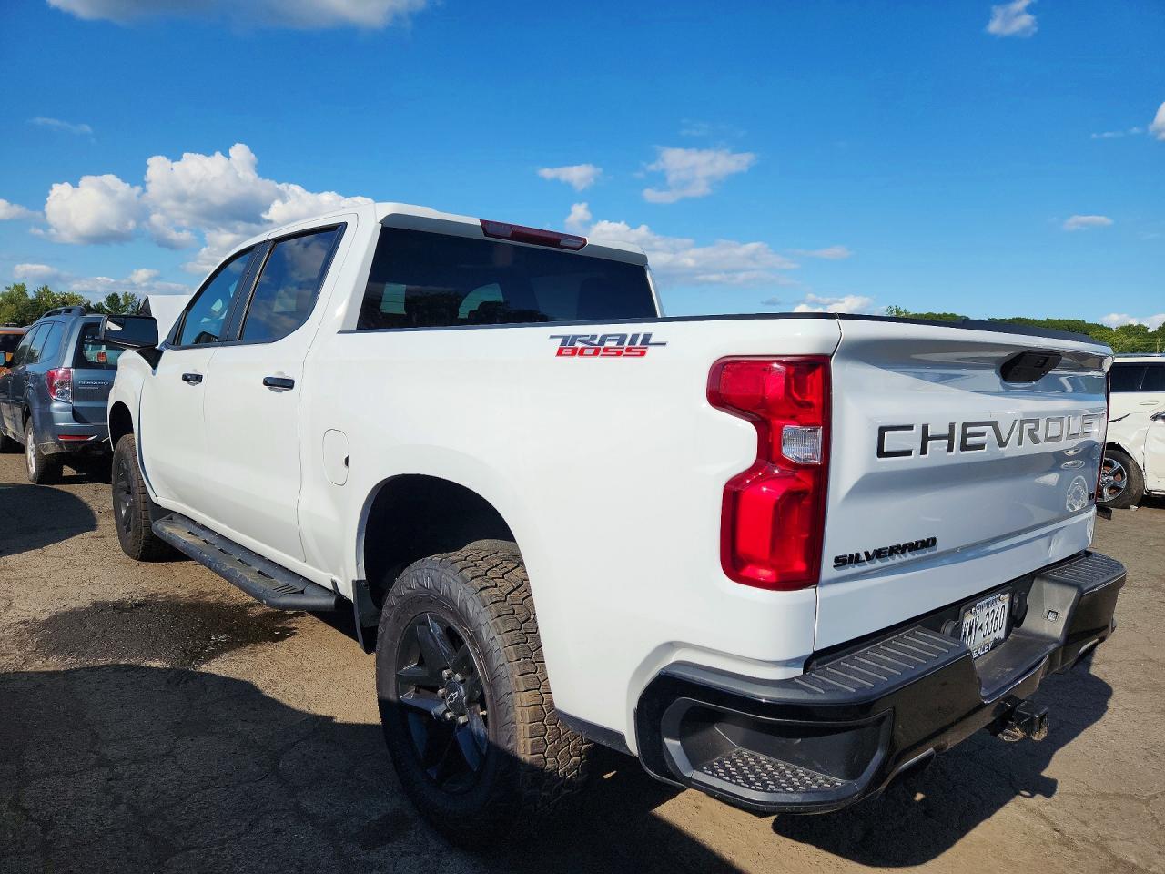 2021 Chevrolet Silverado K1500 Lt Trail Boss - Фото 2