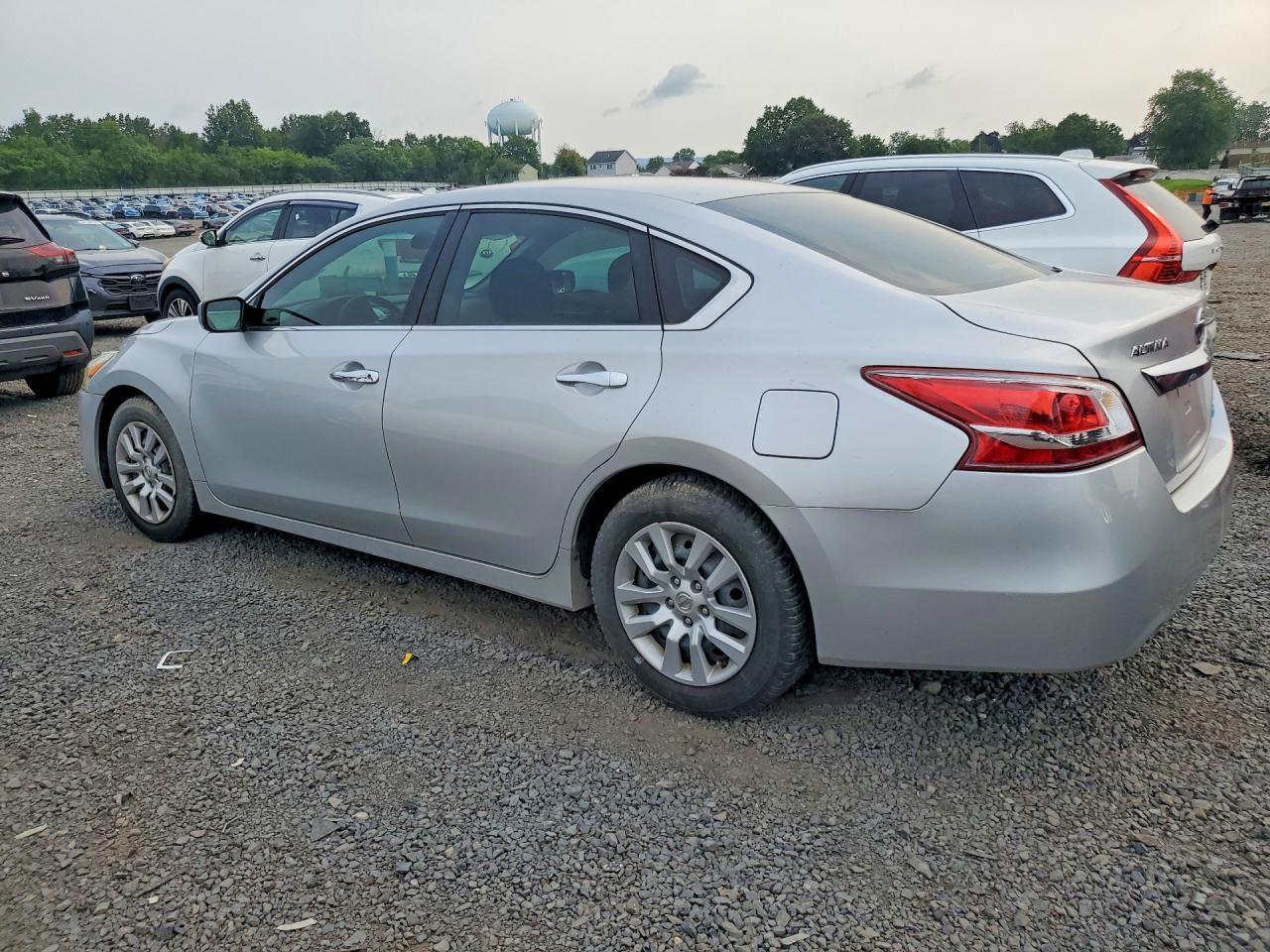 2013 Nissan Altima 2.5 - Image 2