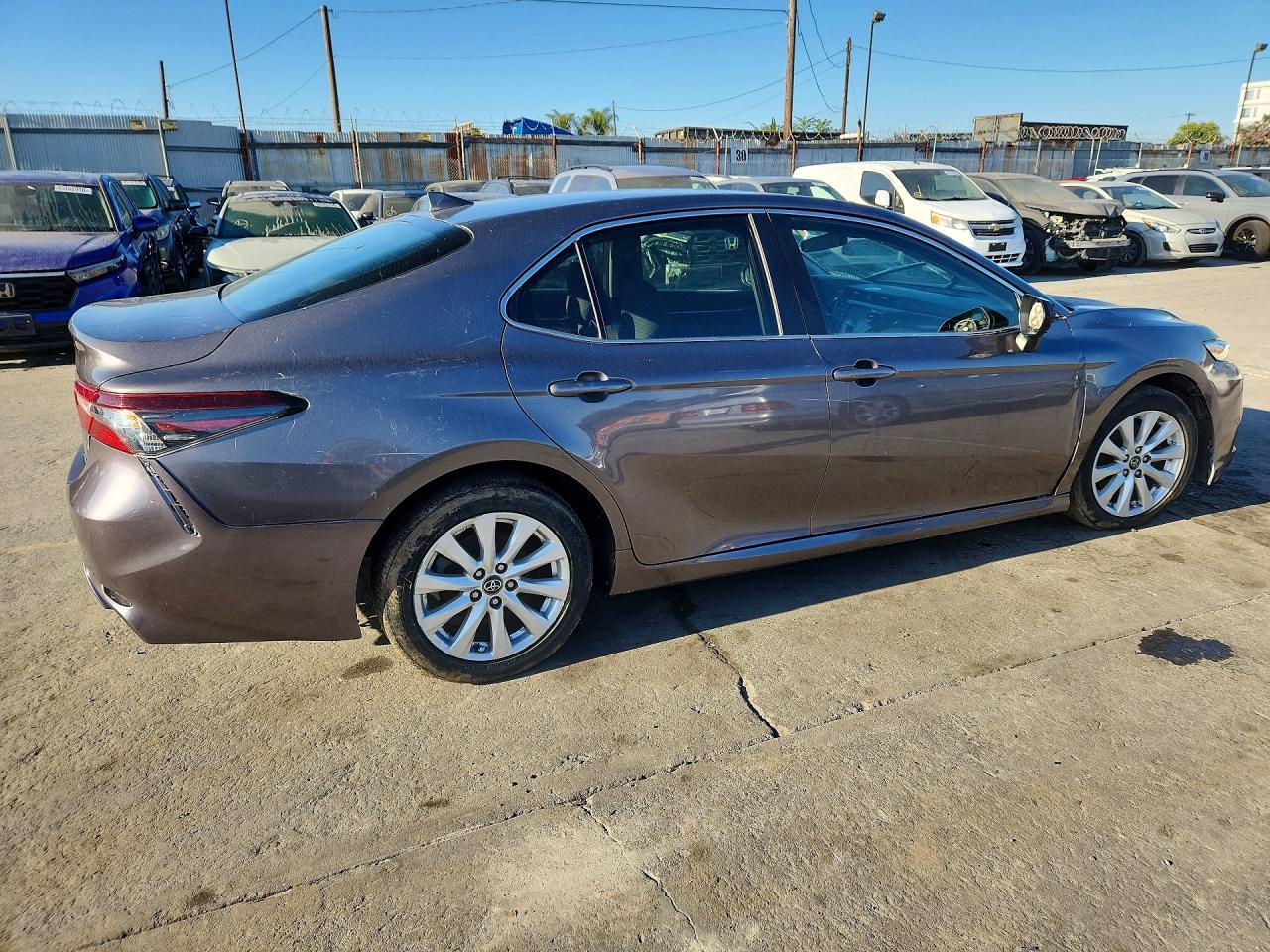 2019 Toyota Camry Le - Image 3
