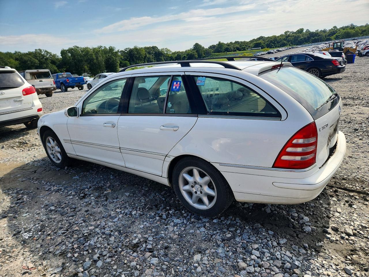 2002 Mercedes-Benz C 320 - Image 2