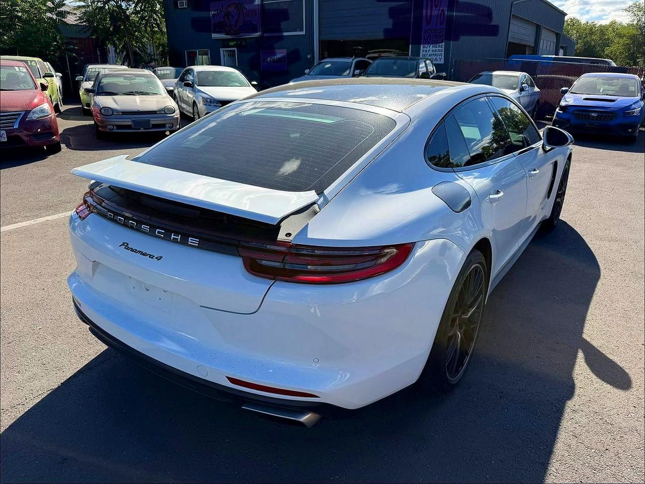 2017 Porsche Panamera 2 - Фото 4