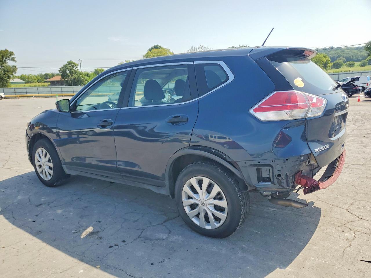 2016 Nissan Rogue S - Фото 2