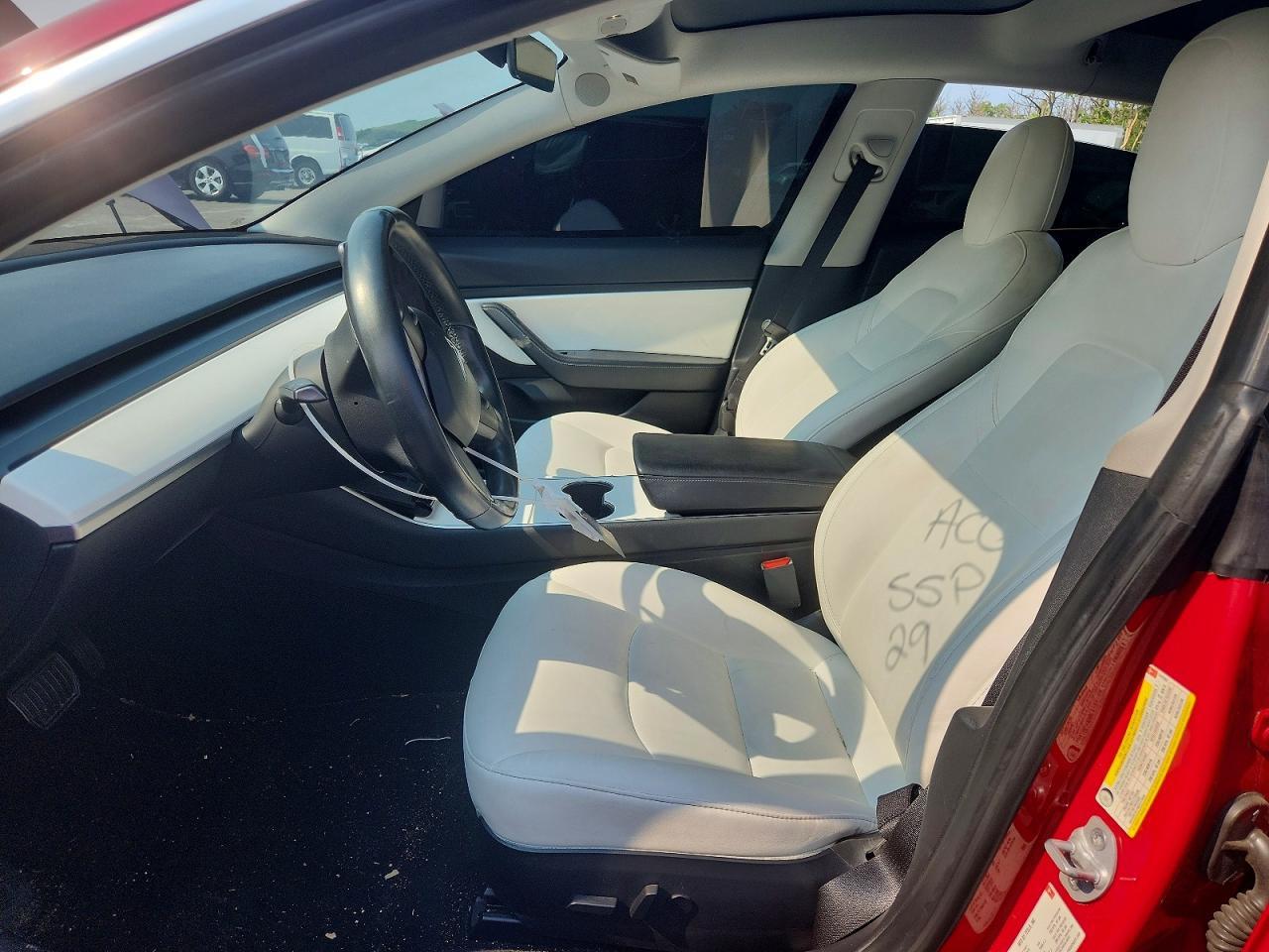 2018 Tesla Model 3 - Фото 7