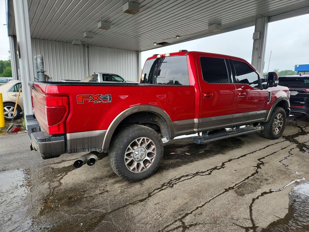 2022 Ford F250 Super Duty - Фото 3