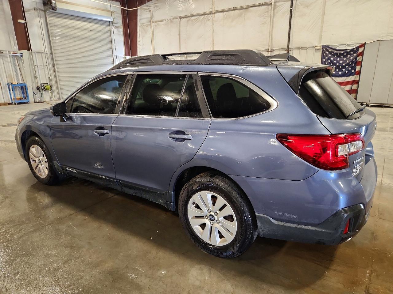 2018 Subaru Outback 2.5I Premium - Image 2