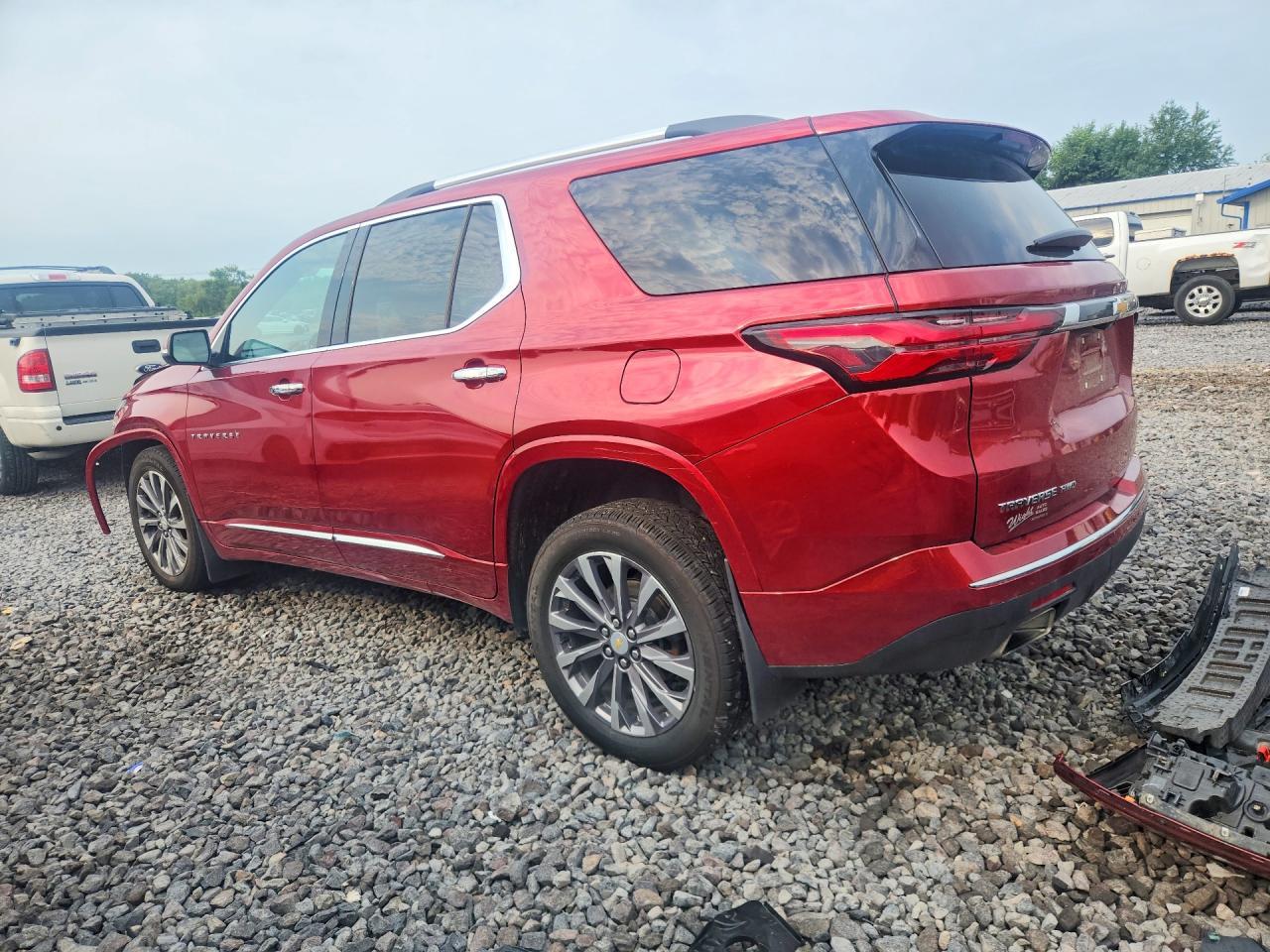 2023 Chevrolet Traverse Premier - Фото 2