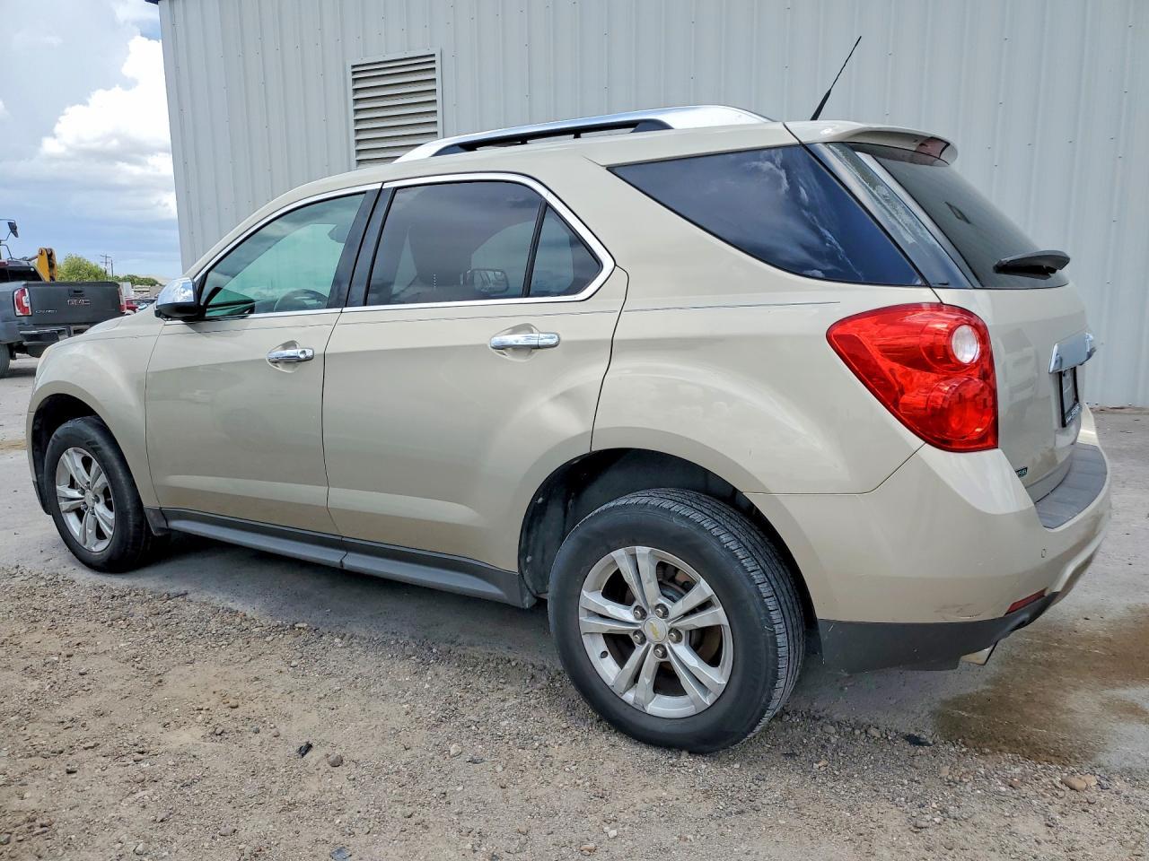 2012 Chevrolet Equinox Ltz - Image 2