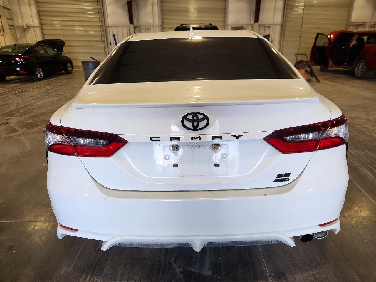 2021 Toyota Camry Se - Фото 6