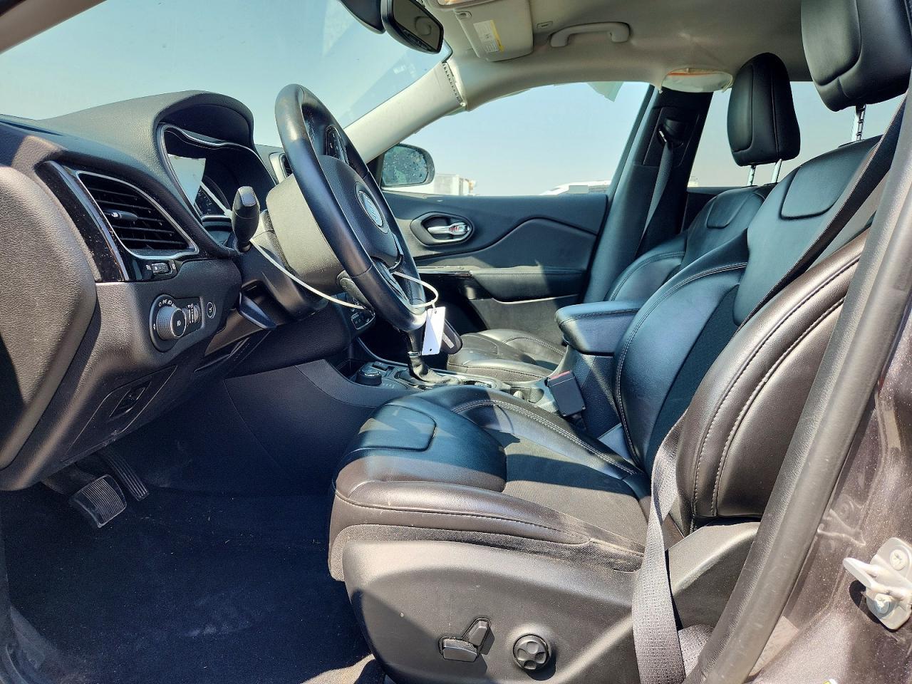 2019 Jeep Cherokee Latitude Plus - Фото 7