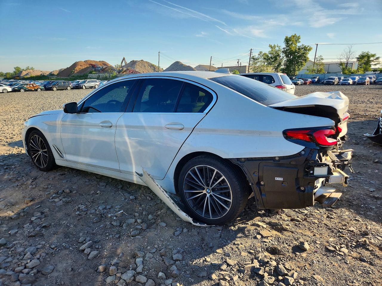 2021 BMW 530 Xi - Фото 2