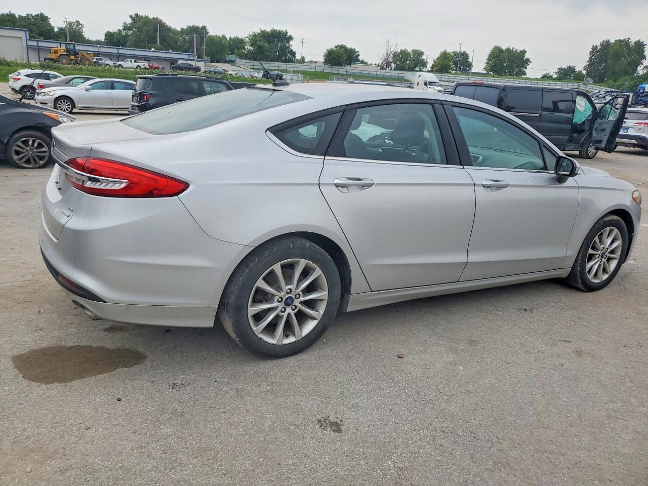 2017 Ford Fusion Se - Image 4