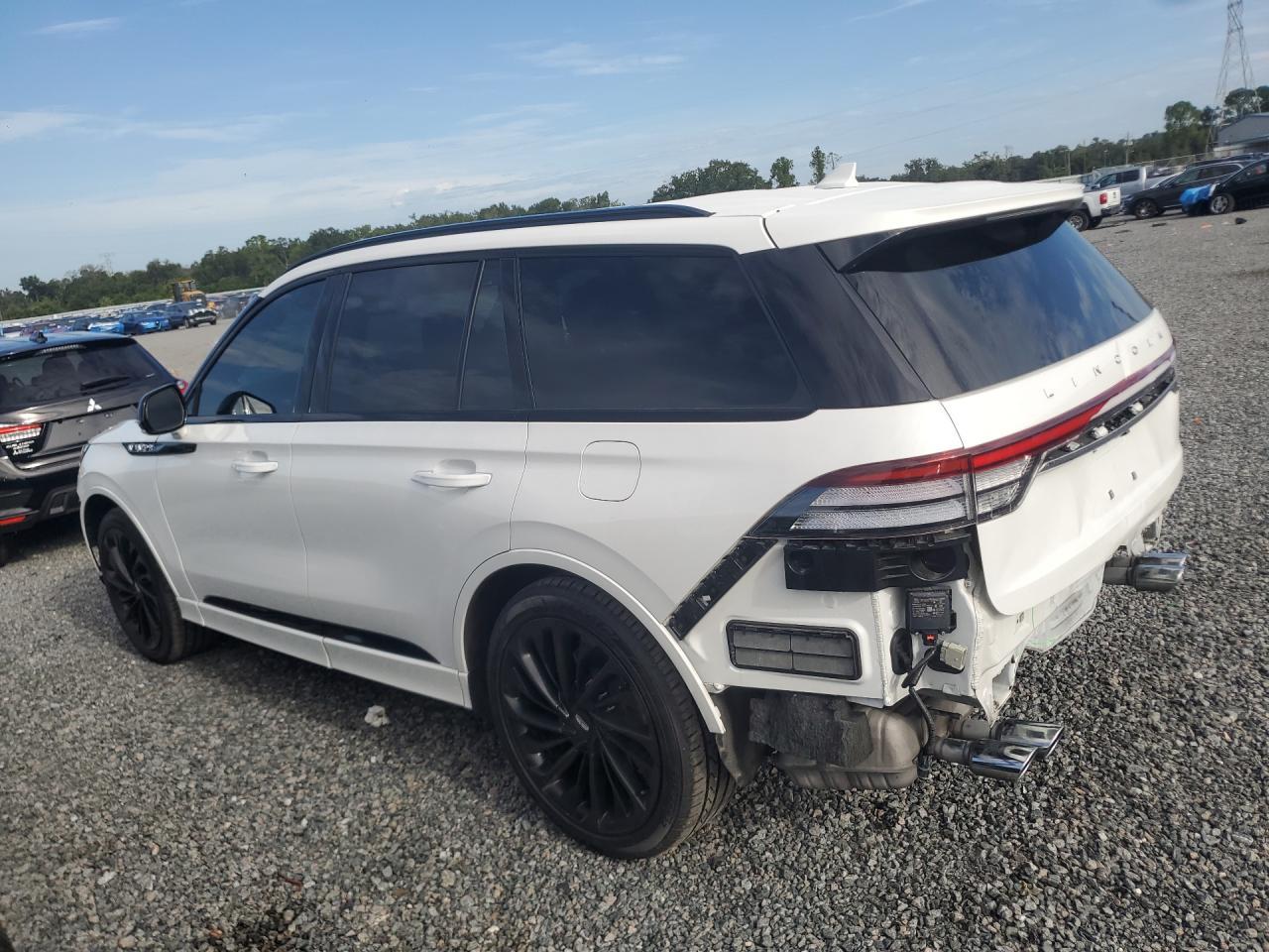 2023 Lincoln Aviator Reserve - Image 2