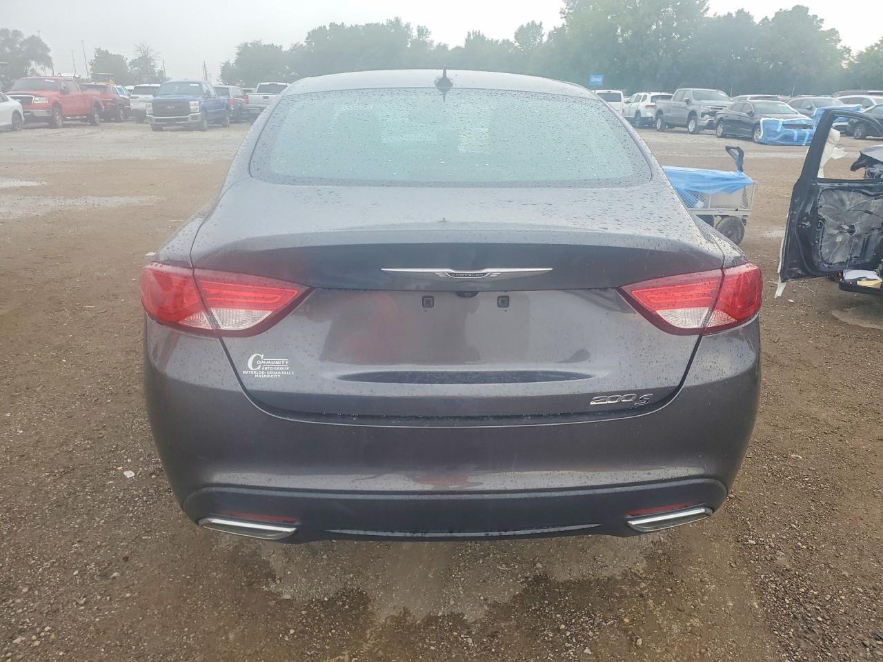 2015 Chrysler 200 S - Image 6