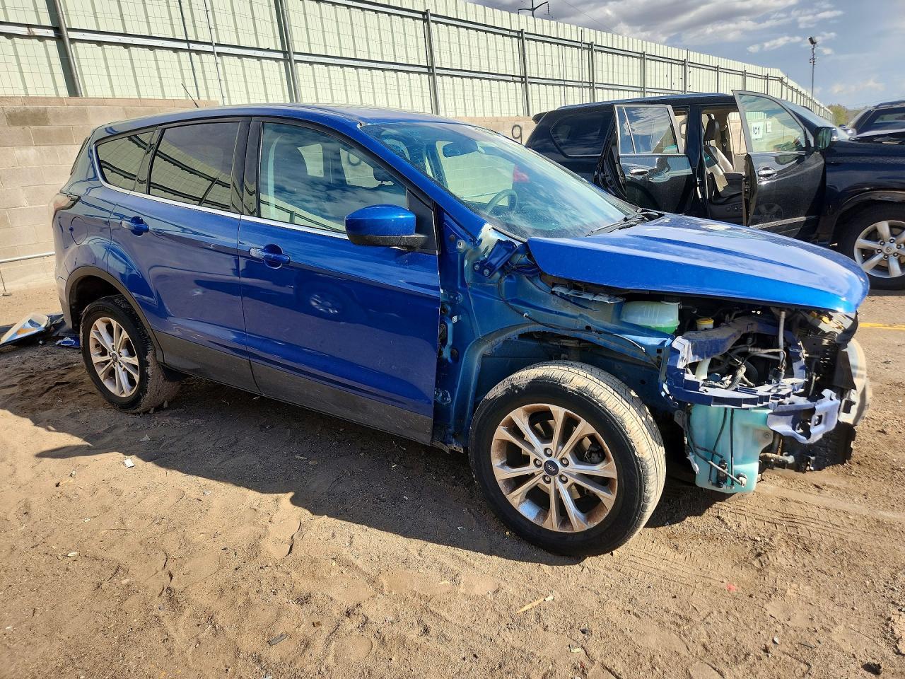 2017 Ford Escape Se - Фото 4