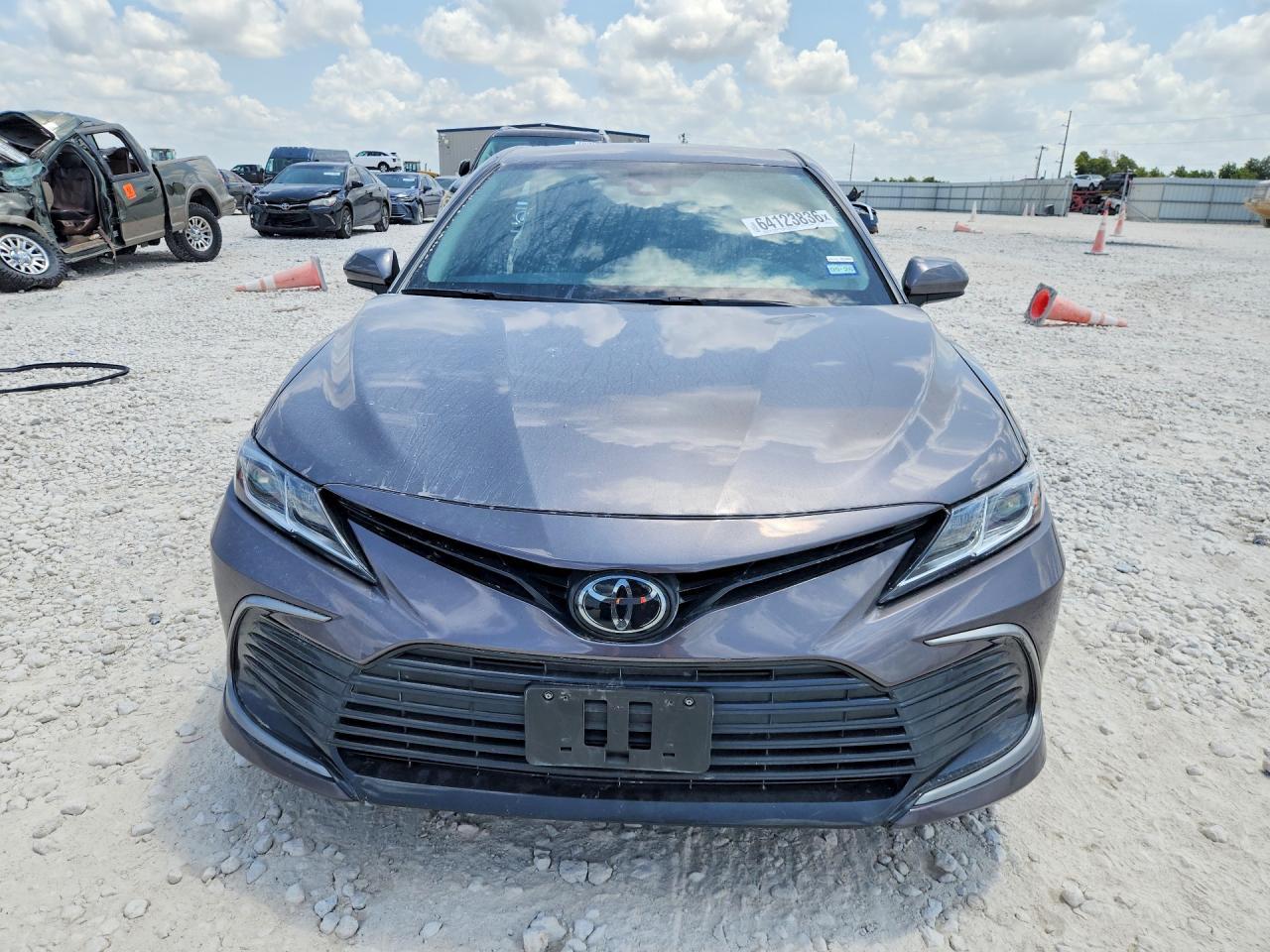 2024 Toyota Camry Le - Фото 5