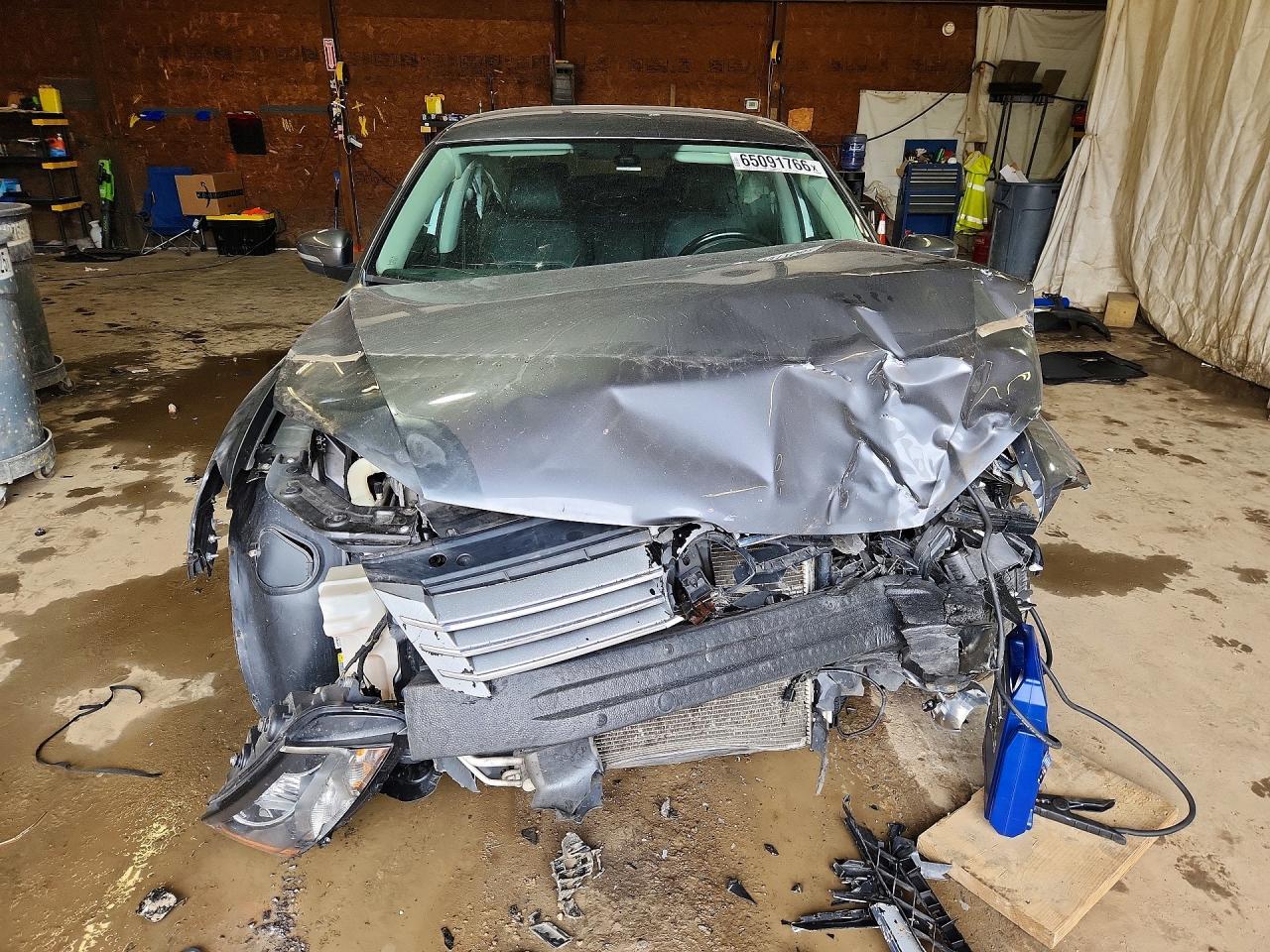 2014 Volkswagen Passat S - Image 5