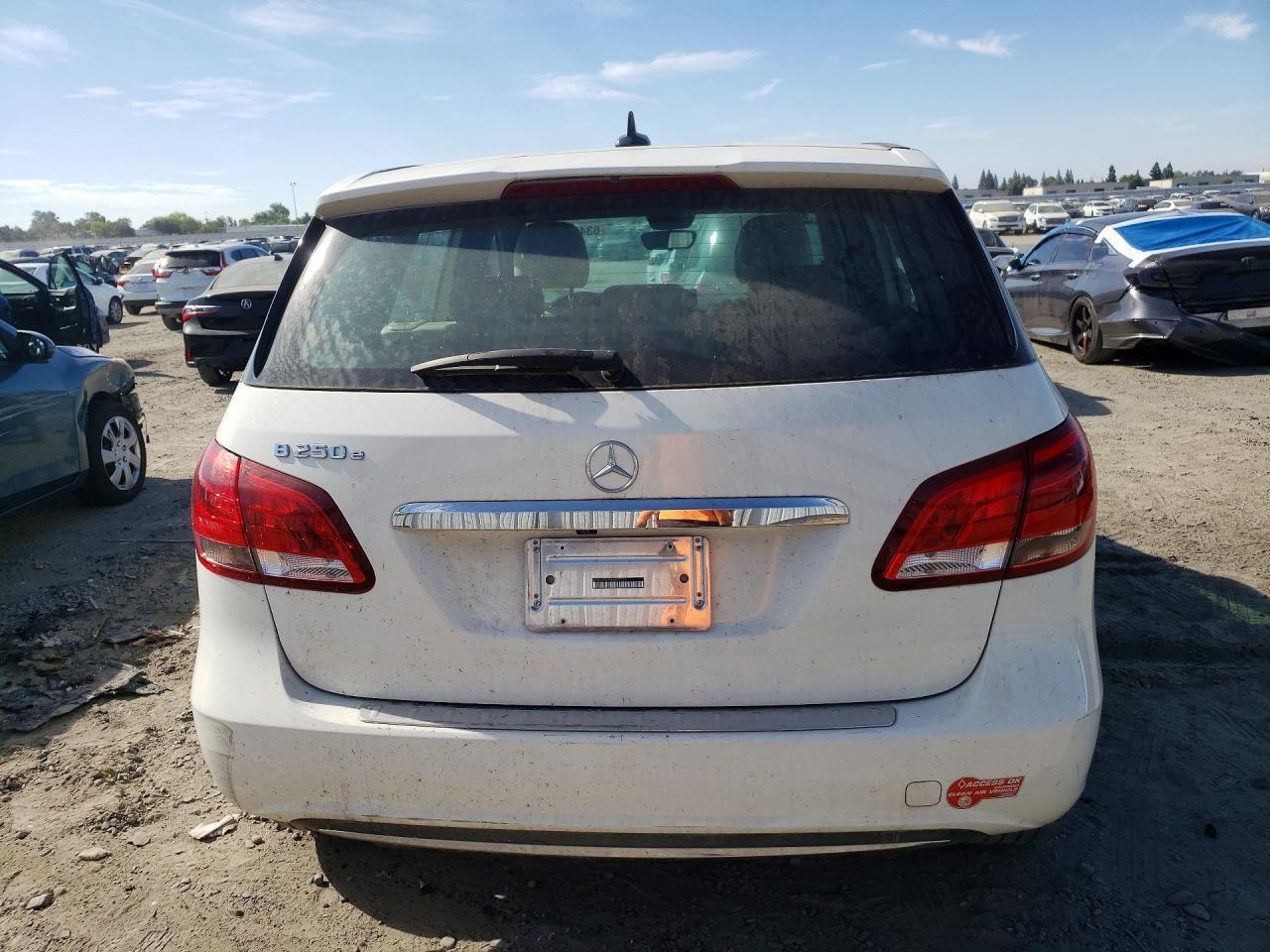 2017 Mercedes-Benz B 250E - Фото 6