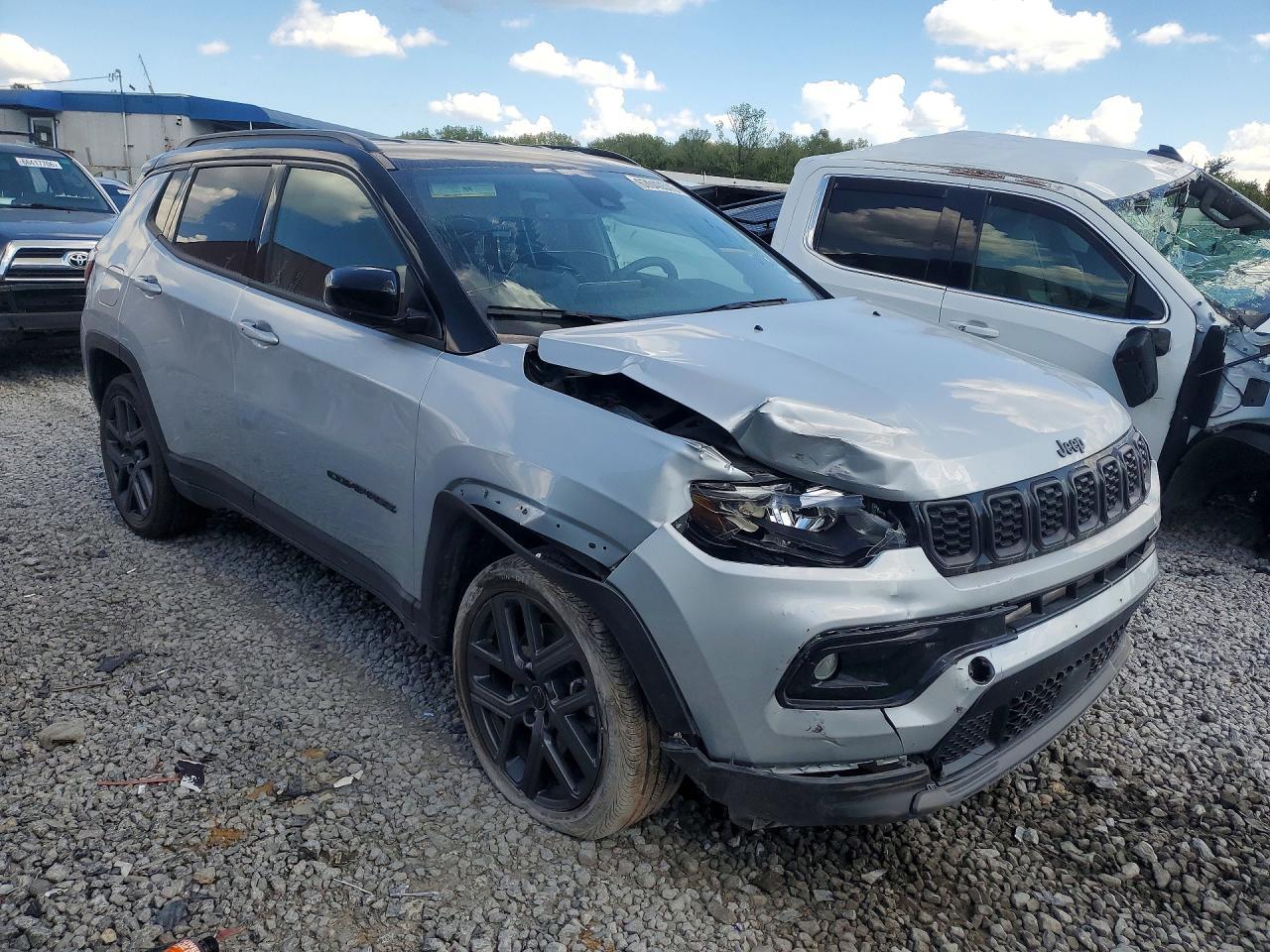 2026 Jeep Compass Limited - Фото 4