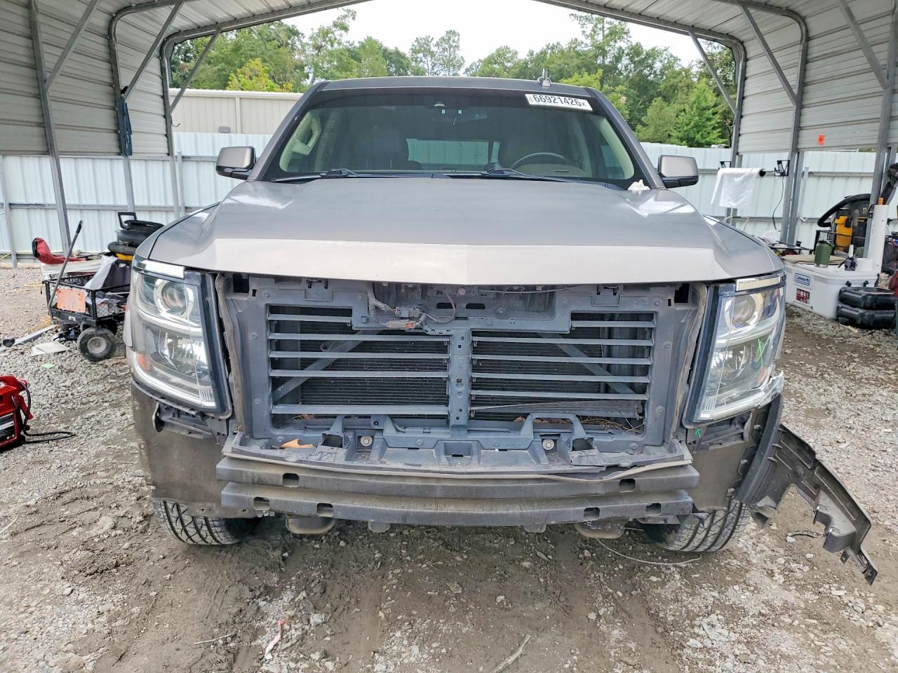2017 Chevrolet Suburban C1500 Lt - Image 5