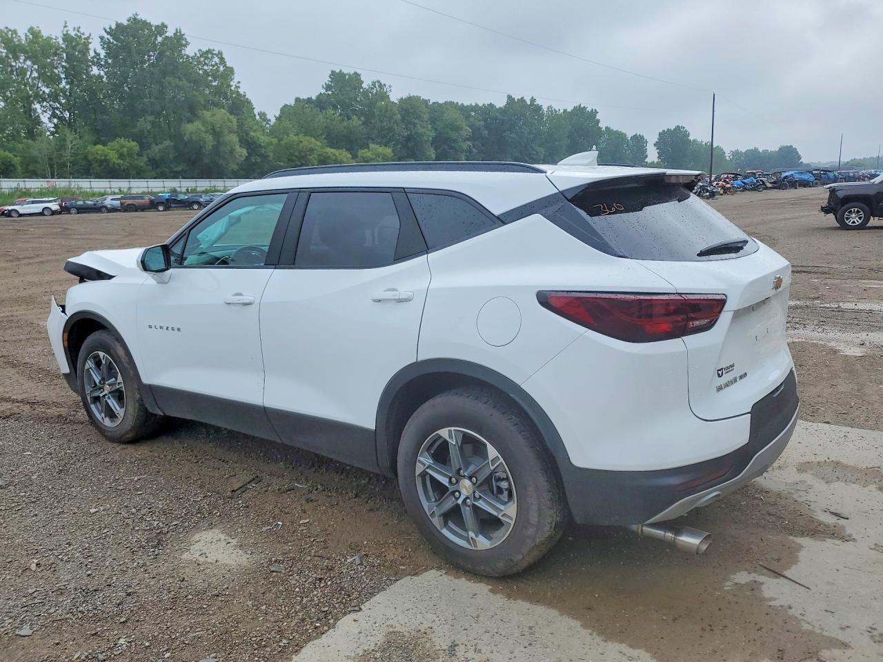 2026 Chevrolet Blazer 2Lt - Image 2