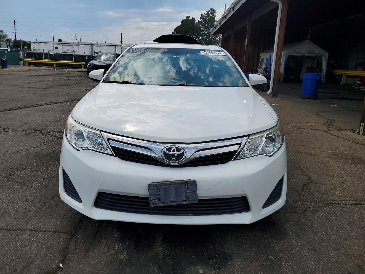 2012 Toyota Camry Le - Image 5