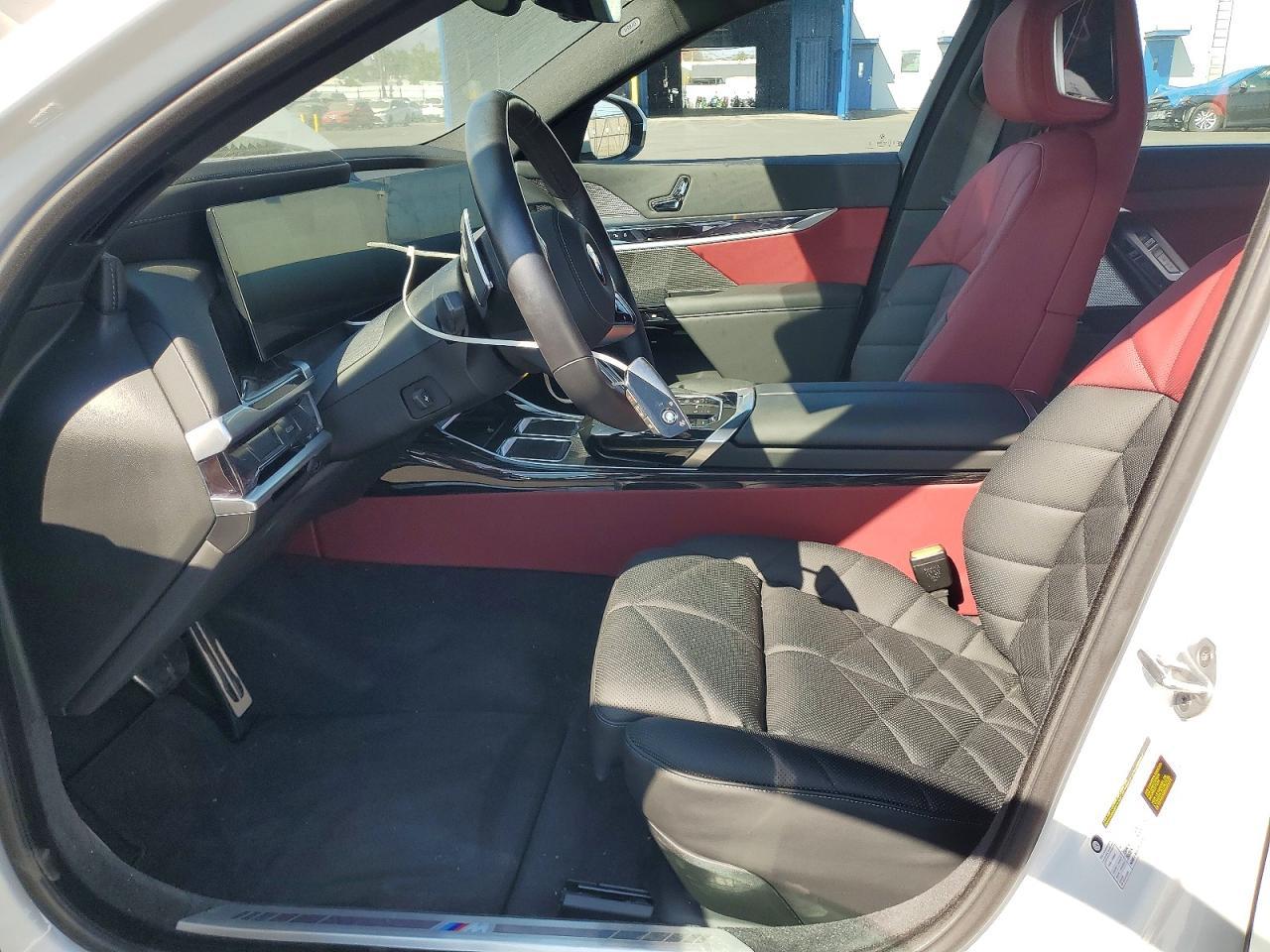 2025 BMW 740 I - Фото 7