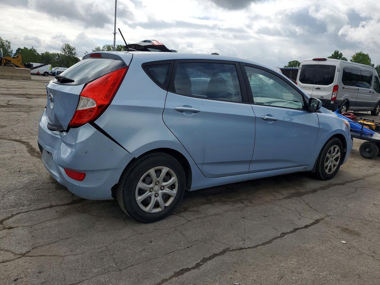 2012 Hyundai Accent Gs - Фото 3