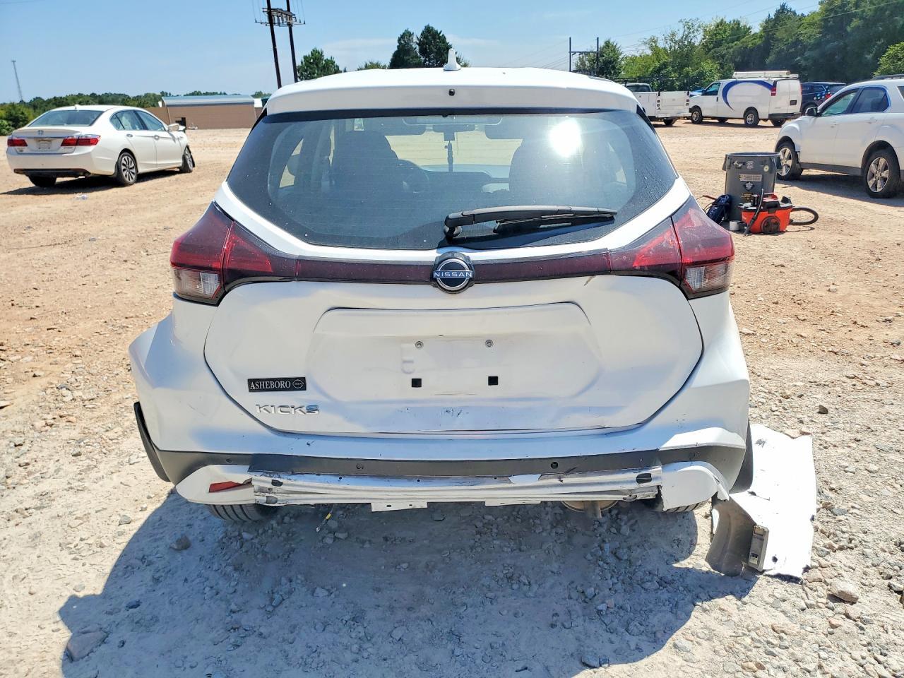 2025 Nissan Kicks Play S - Image 6