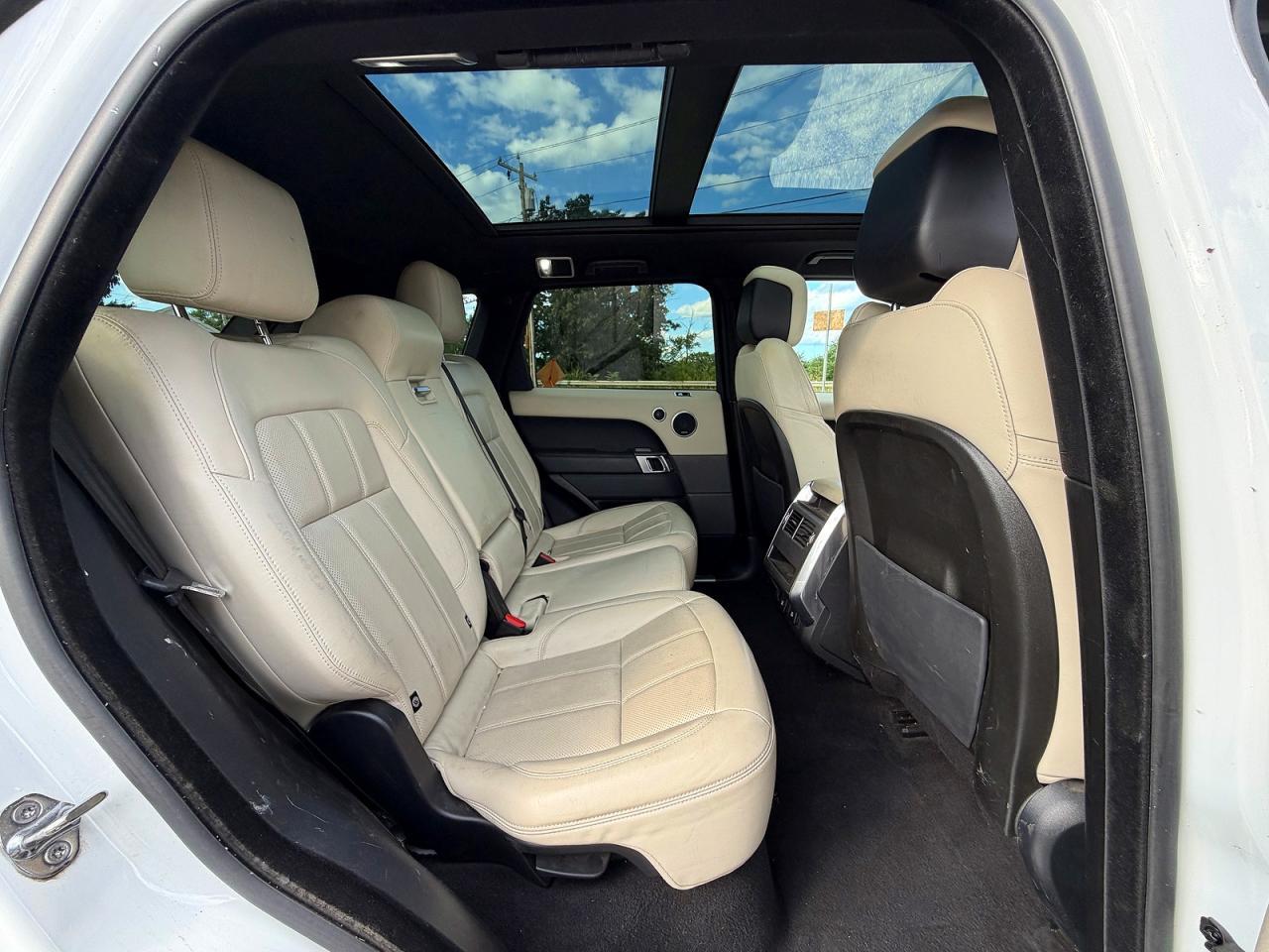 2019 Land Rover Range Rover Sport Hse - Image 6