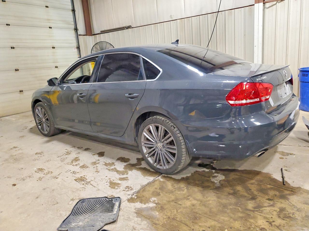 2015 Volkswagen Passat Se - Фото 2