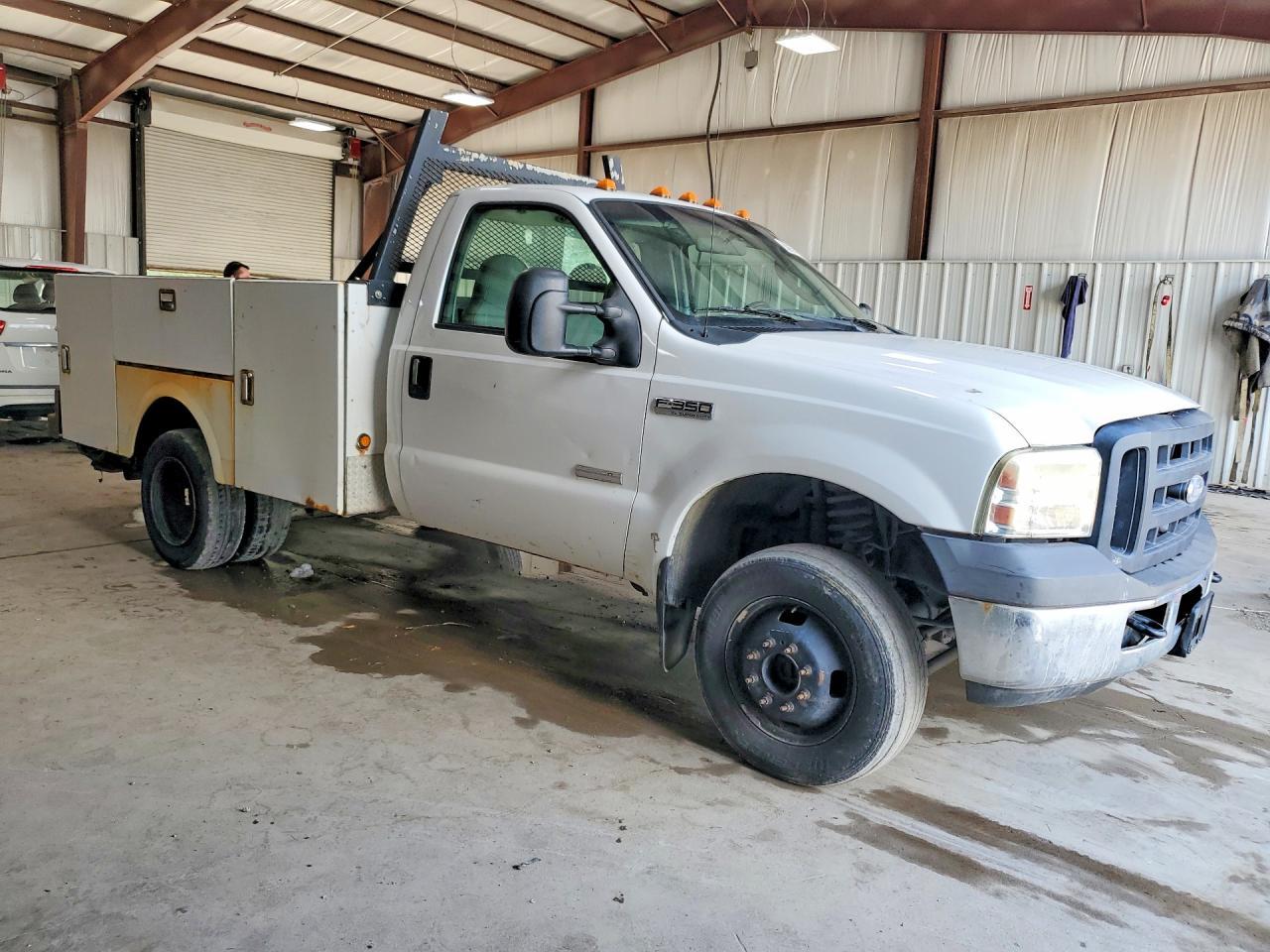 2007 Ford F350 Super Duty - Image 4