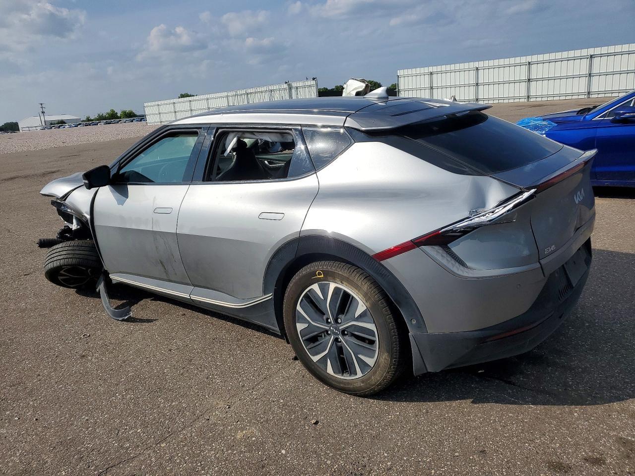 2023 Kia Ev6 Wind - Фото 2