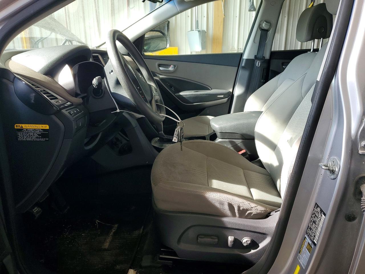 2016 Hyundai Santa Fe Se - Image 7