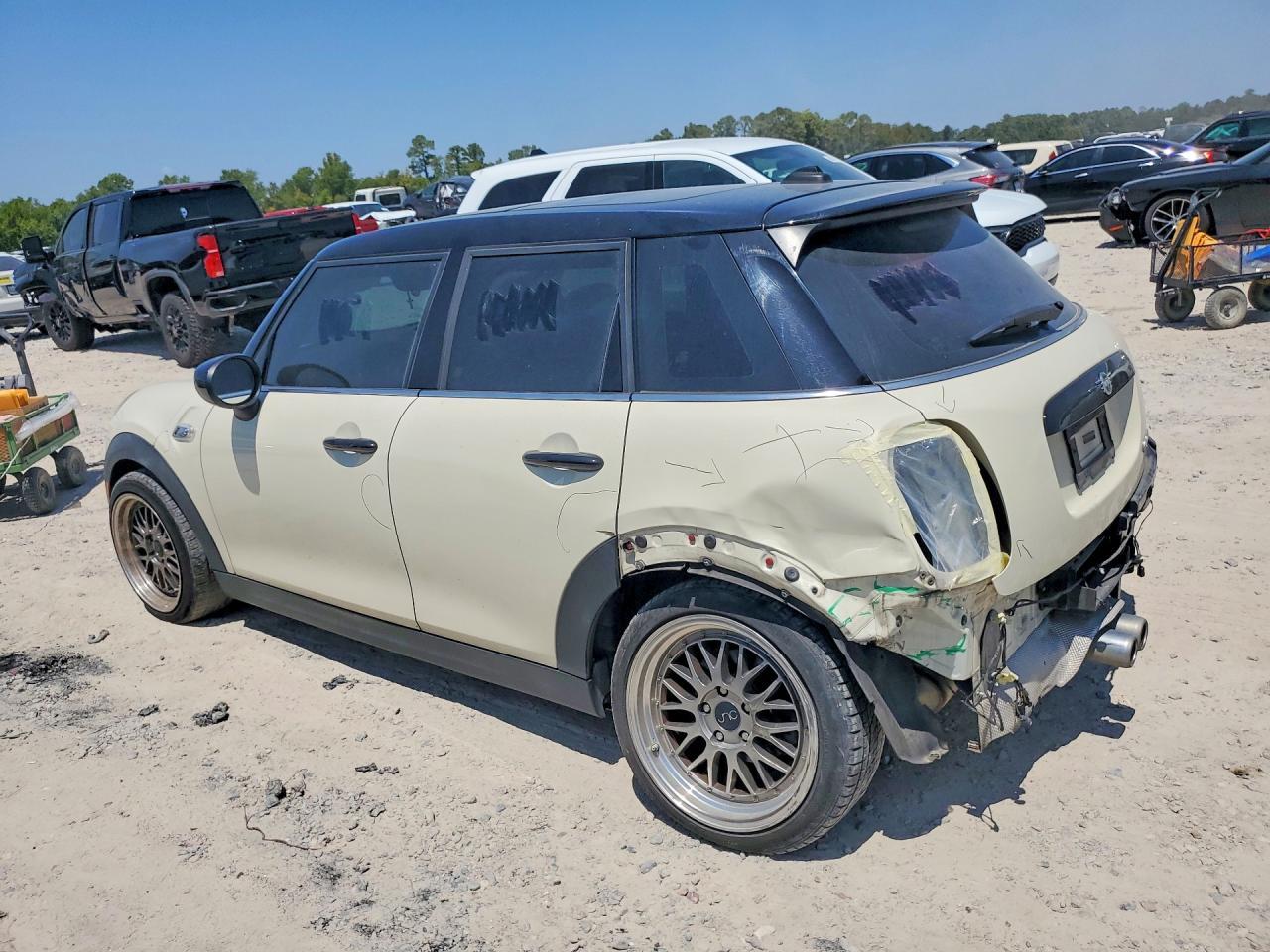 2020 Mini Cooper S - Фото 2