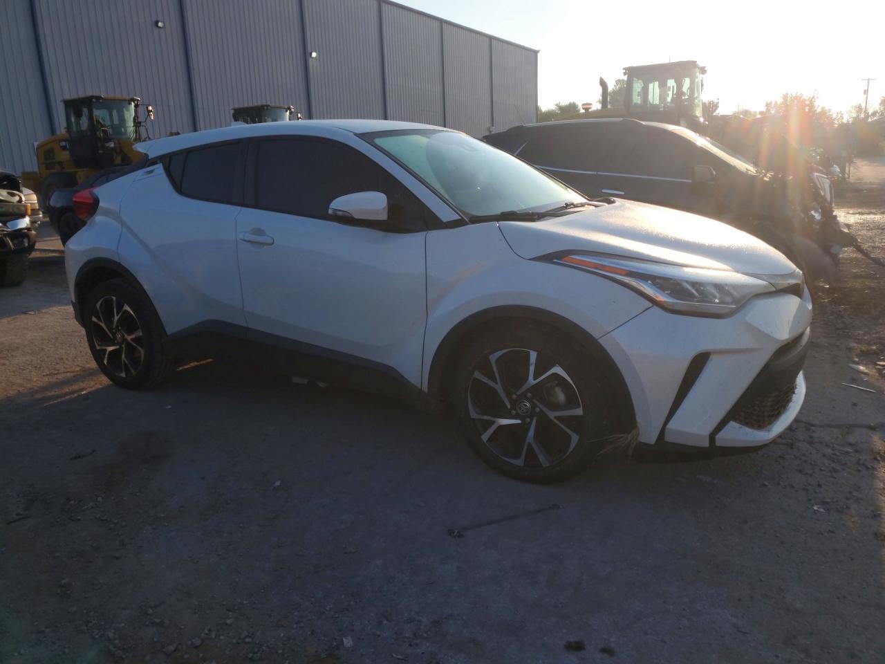 2020 Toyota C-Hr Xle - Фото 4
