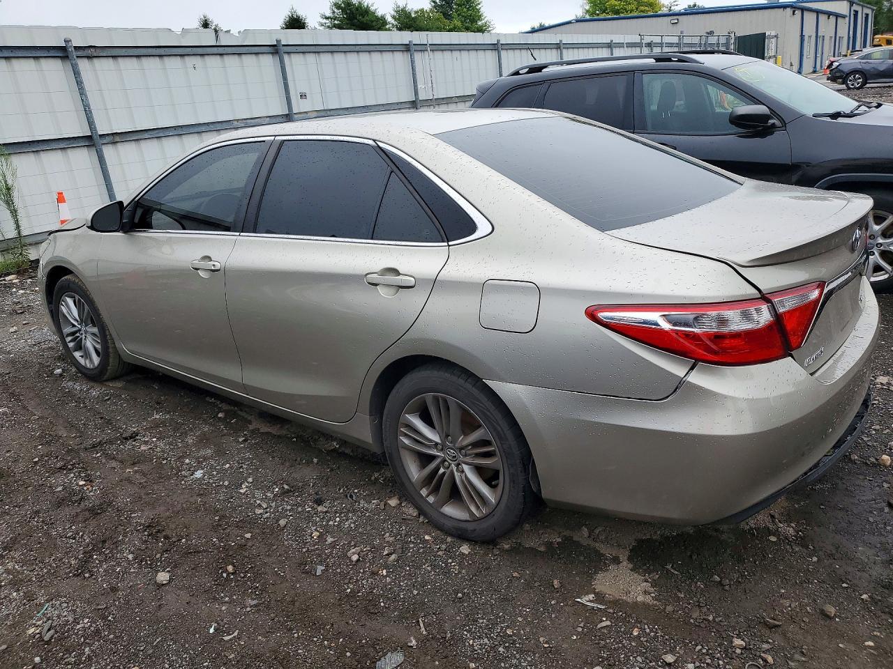 2015 Toyota Camry Se - Фото 2