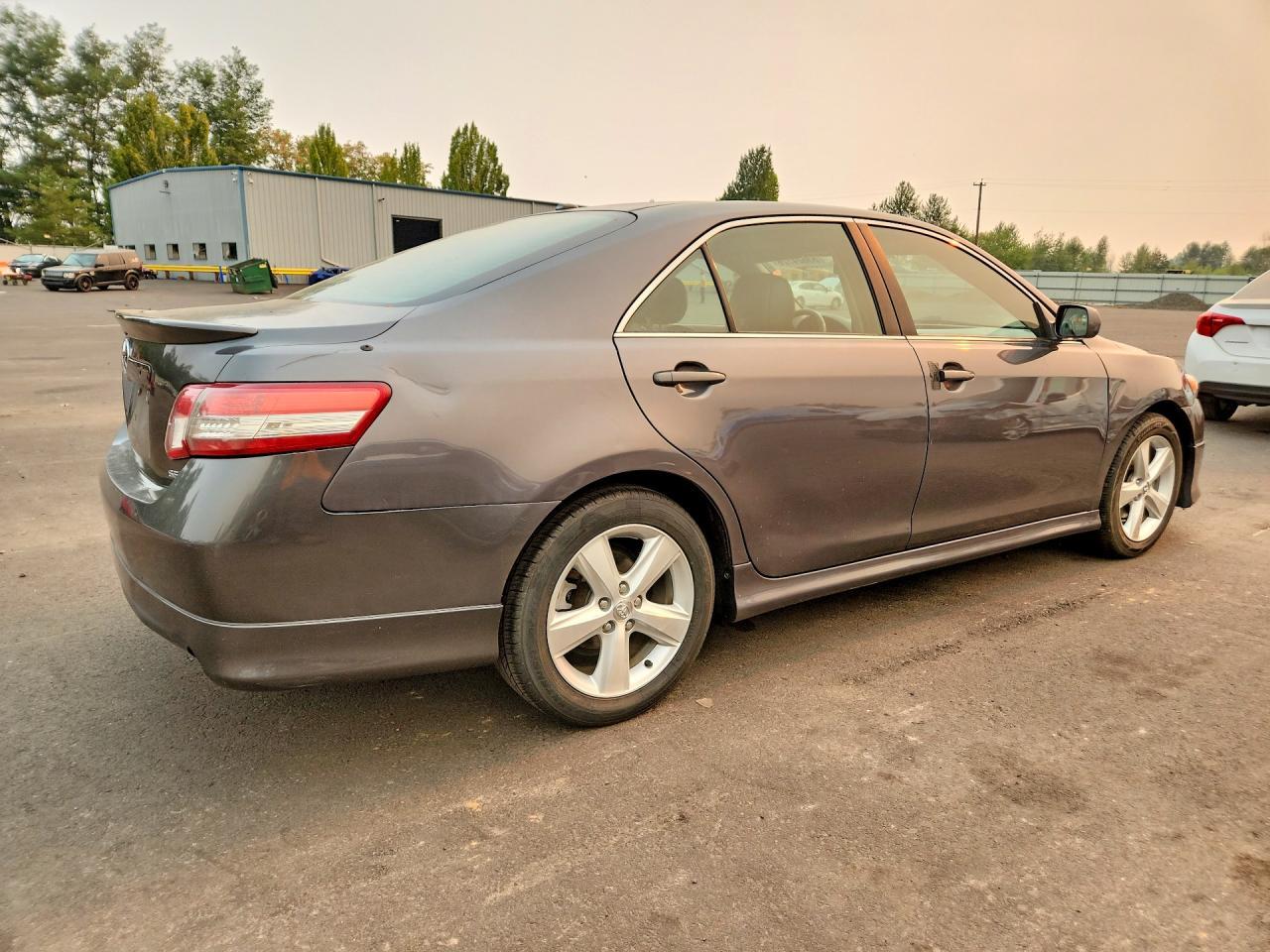 2011 Toyota Camry Se - Image 3