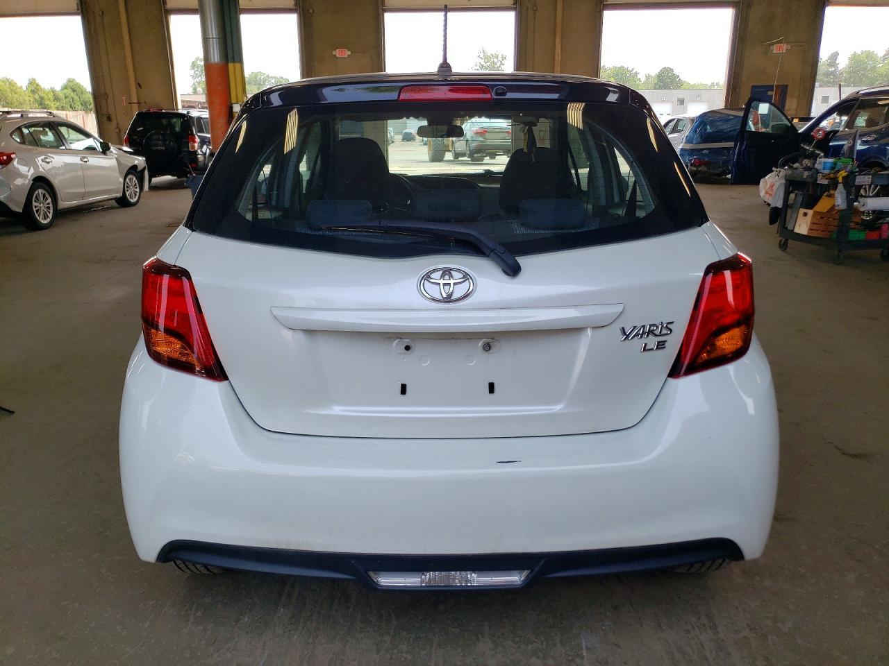 2017 Toyota Yaris 5-Door Le - Фото 6