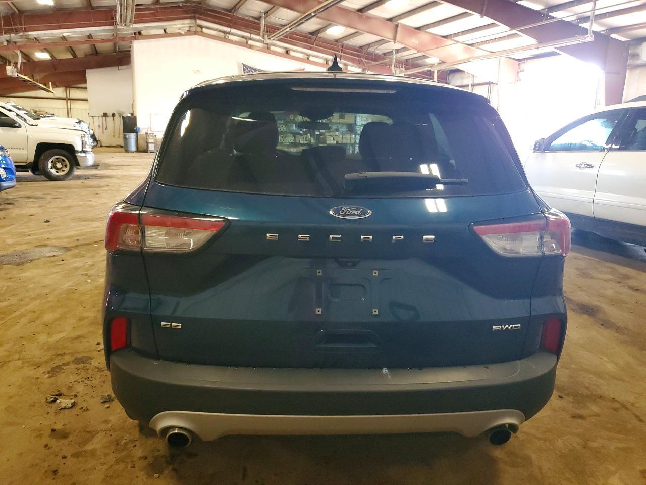 2020 Ford Escape Se - Фото 6