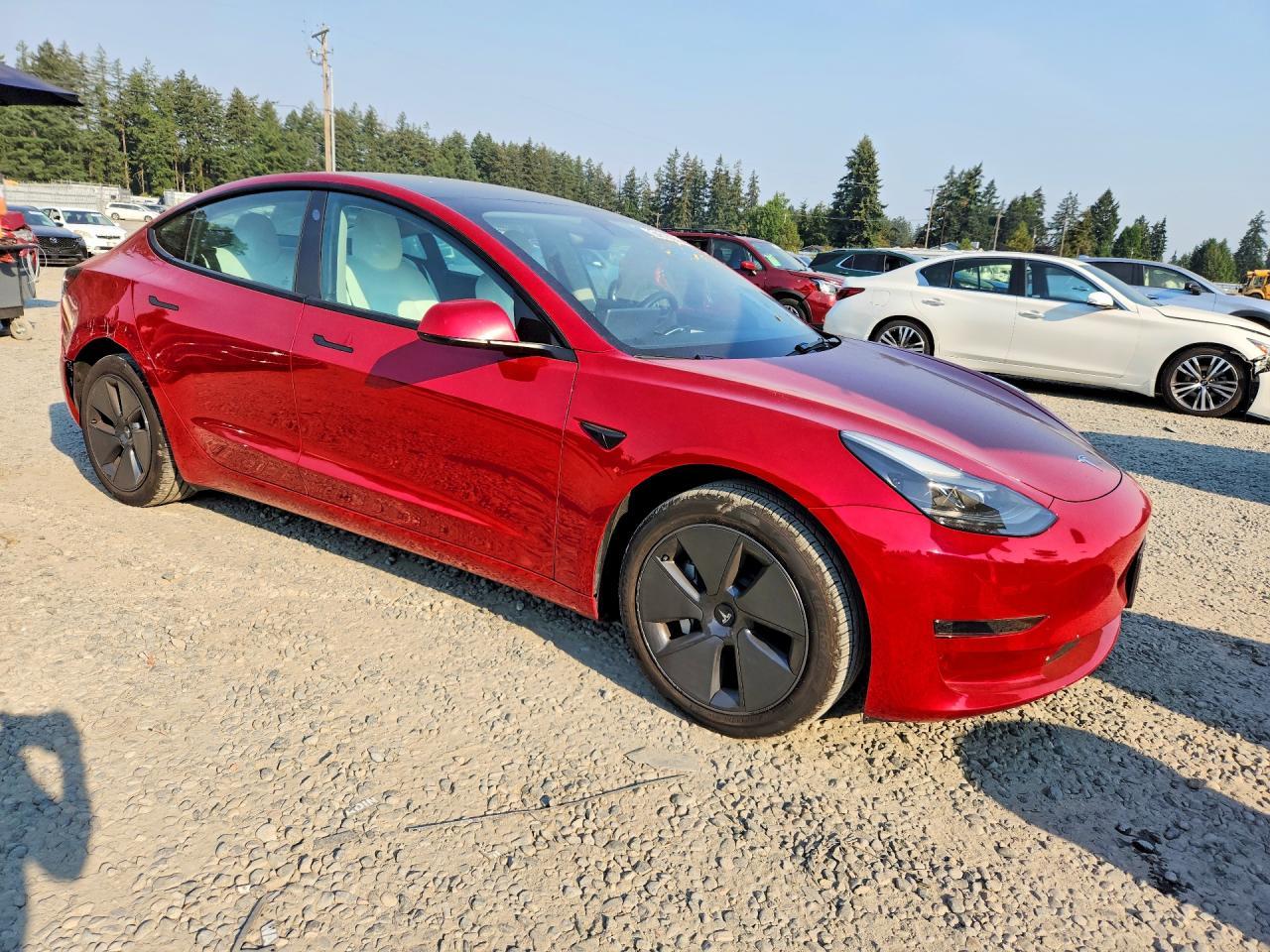 2023 Tesla Model 3 - Фото 4