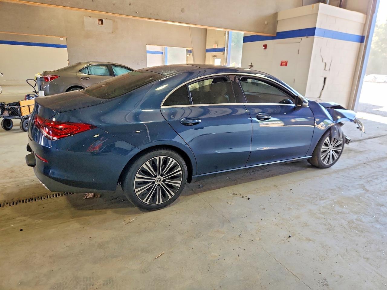 2021 Mercedes-Benz Cla 250 - Фото 3