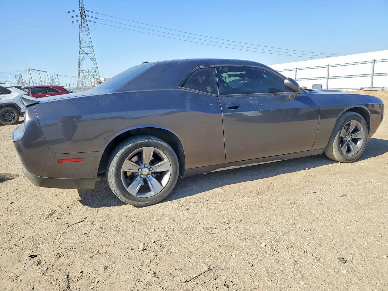 2019 Dodge Challenger Sxt - Image 3