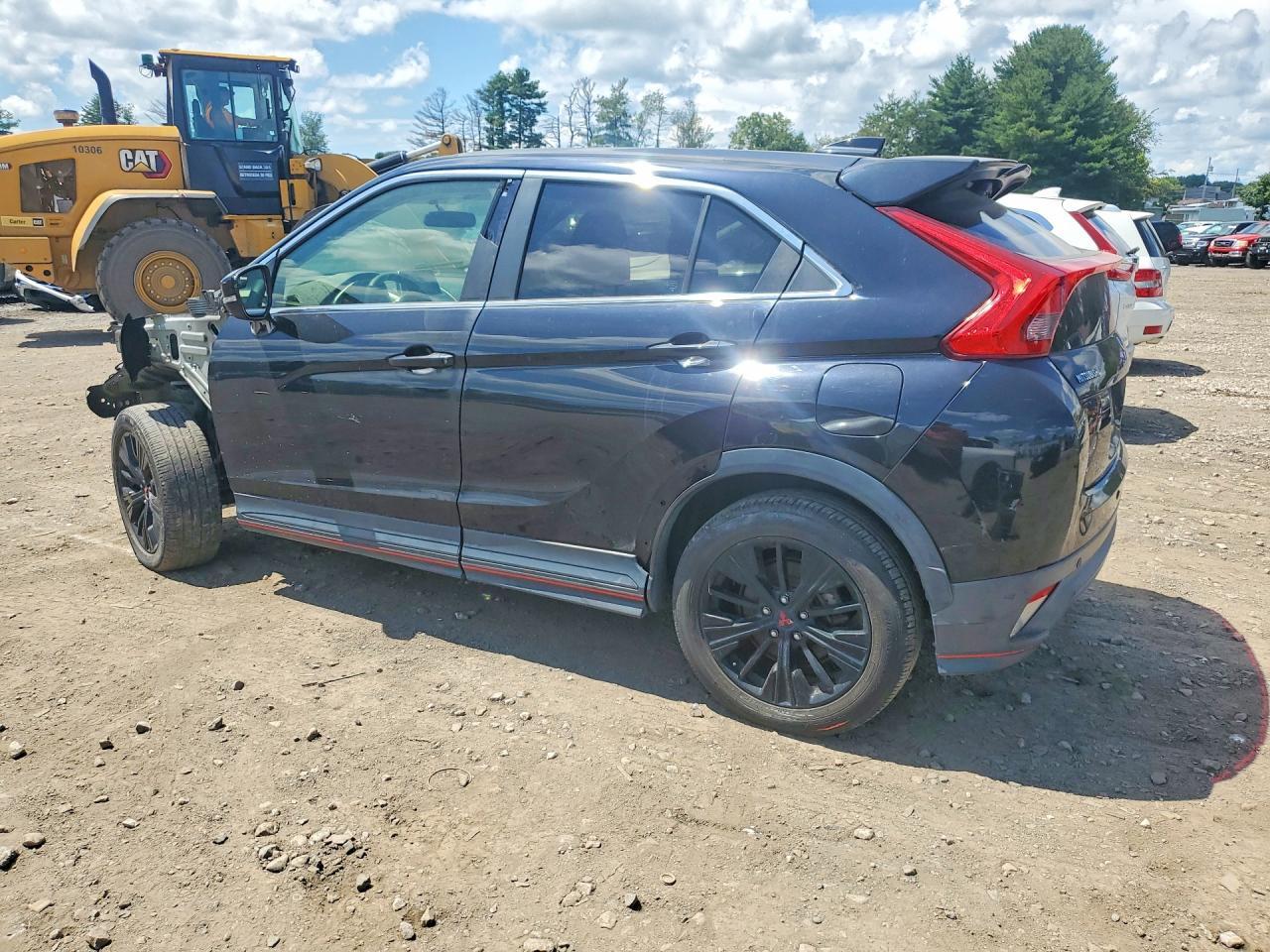 2019 Mitsubishi Eclipse Cross Le - Фото 2