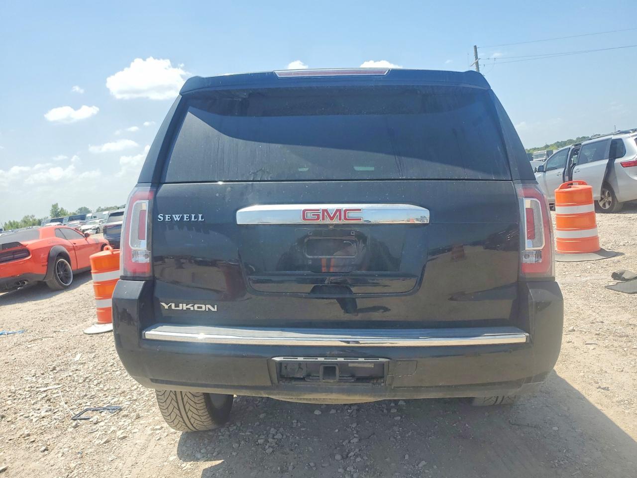 2020 GMC Yukon Denali - Фото 6