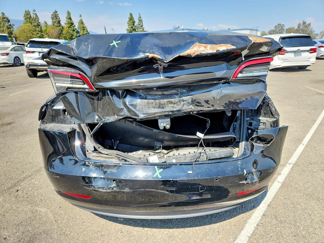2022 Tesla Model 3 - Фото 6