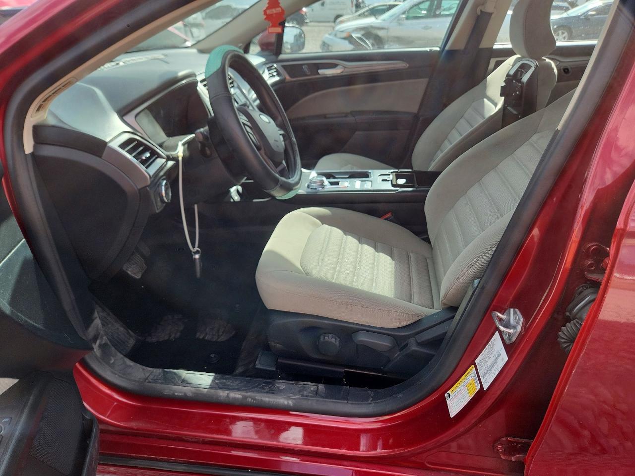 2017 Ford Fusion S - Фото 7