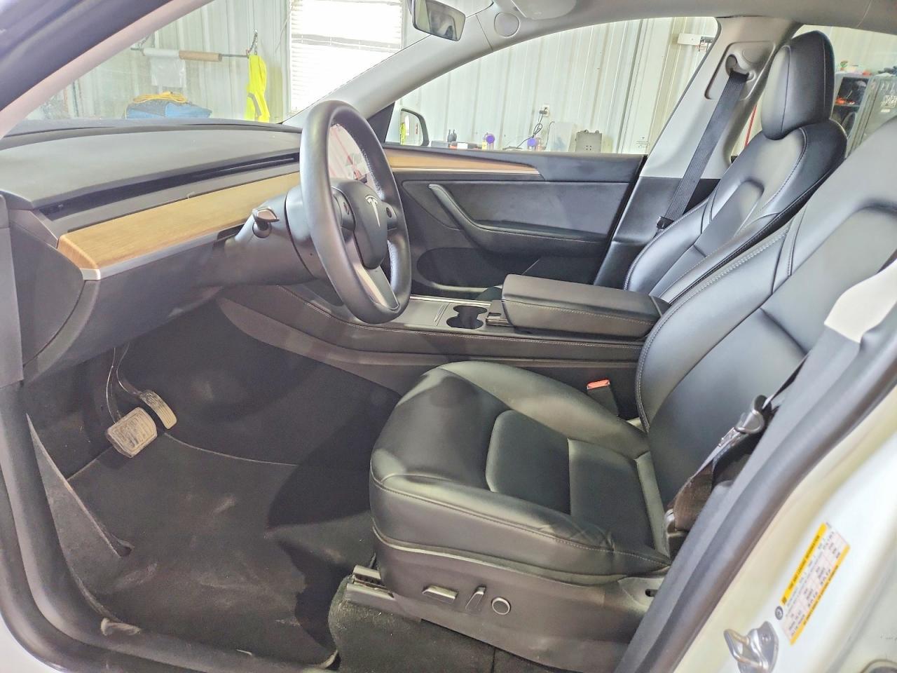 2023 Tesla Model Y - Image 7