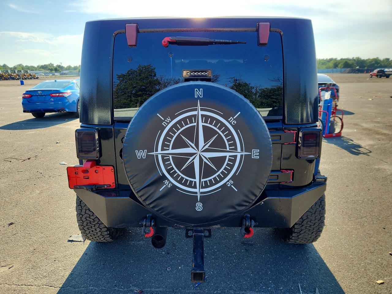 2007 Jeep Wrangler Sahara - Image 6