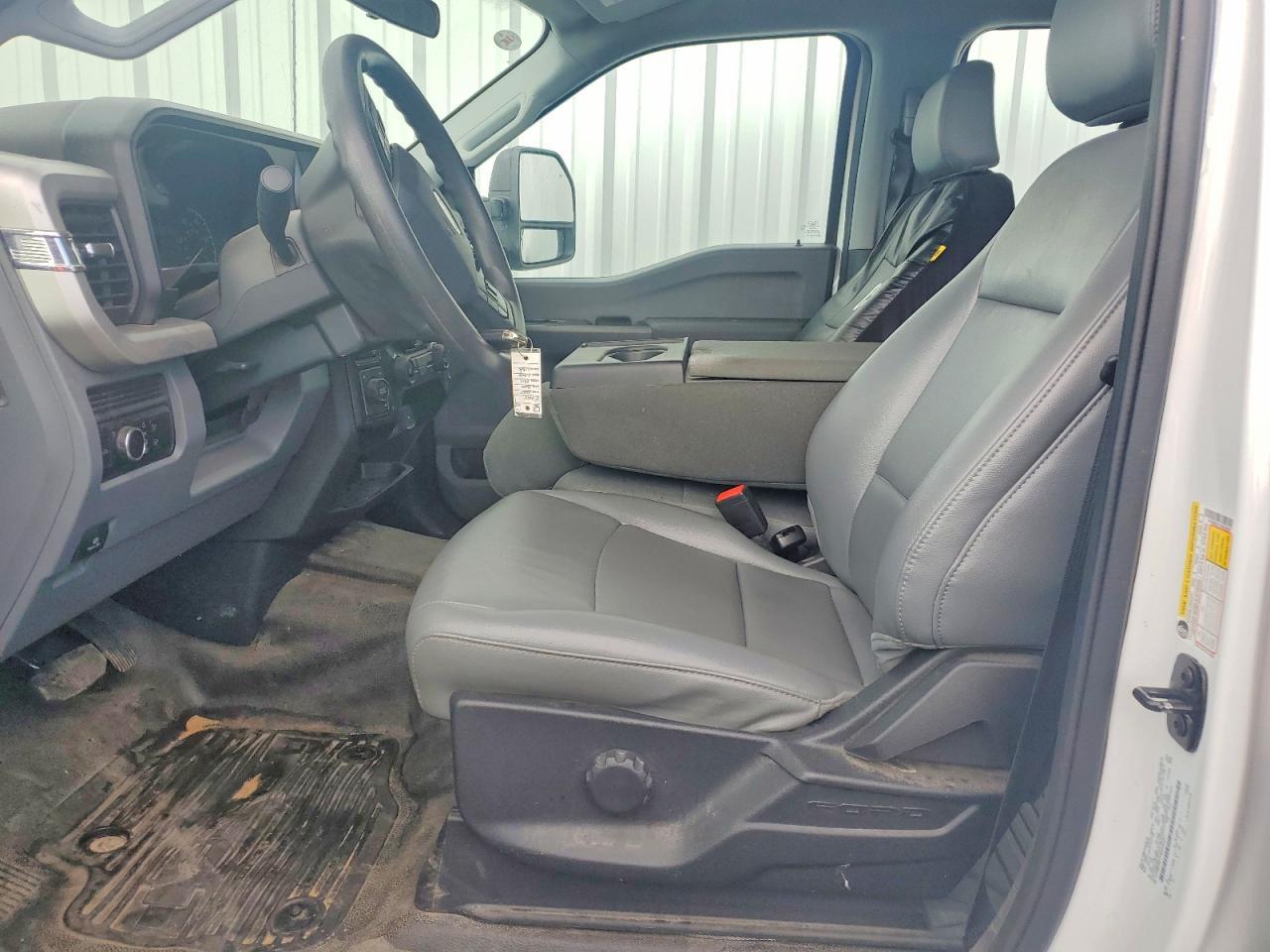 2025 Ford F350 Super Duty - Фото 7